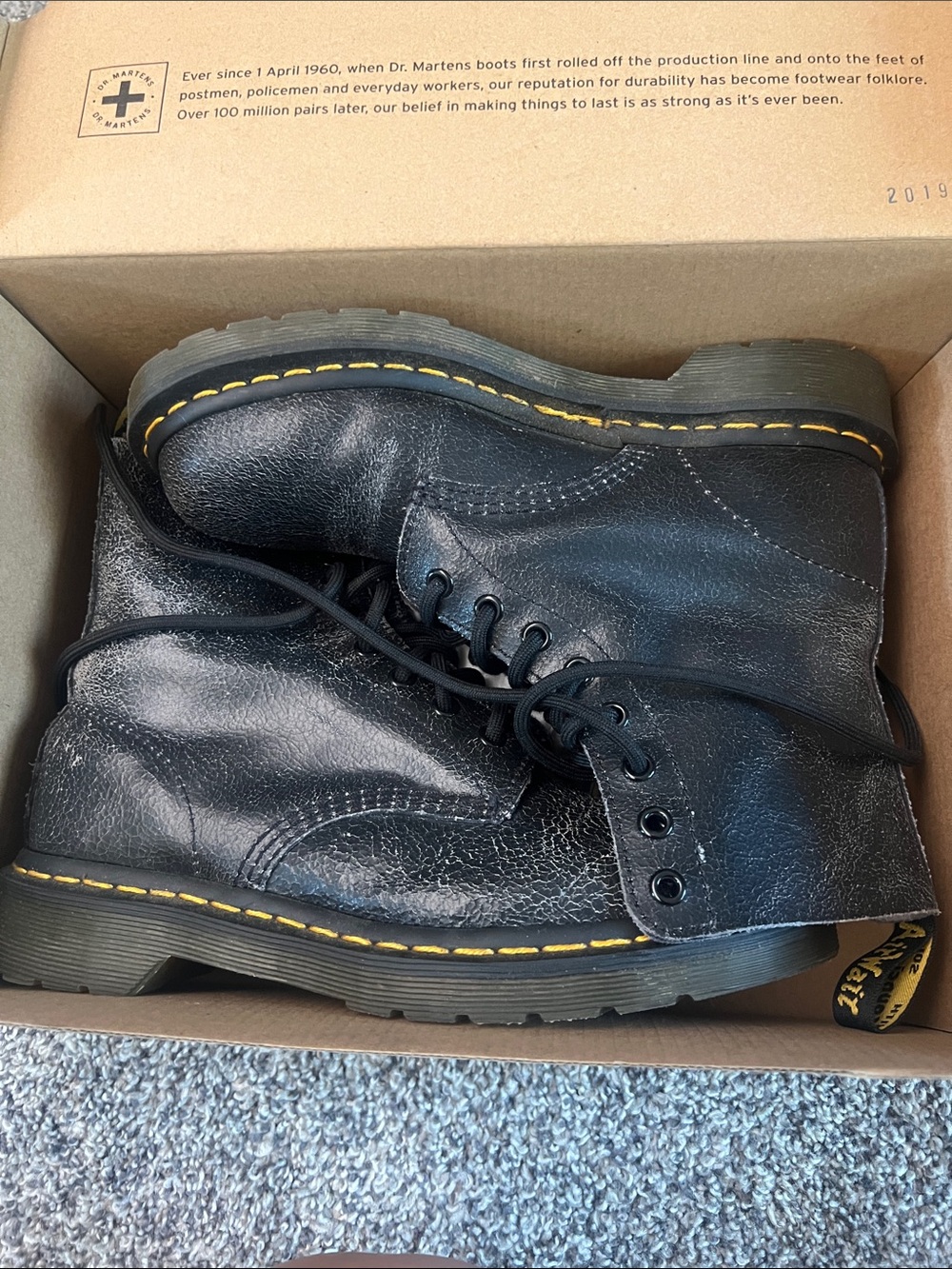 Dr. Martens Black 1460 pascal LIKE NEW